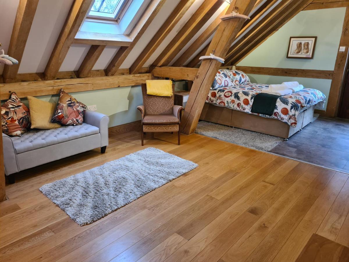 Renovated Loft On Working Farm Lägenhet Mayfield  Exteriör bild