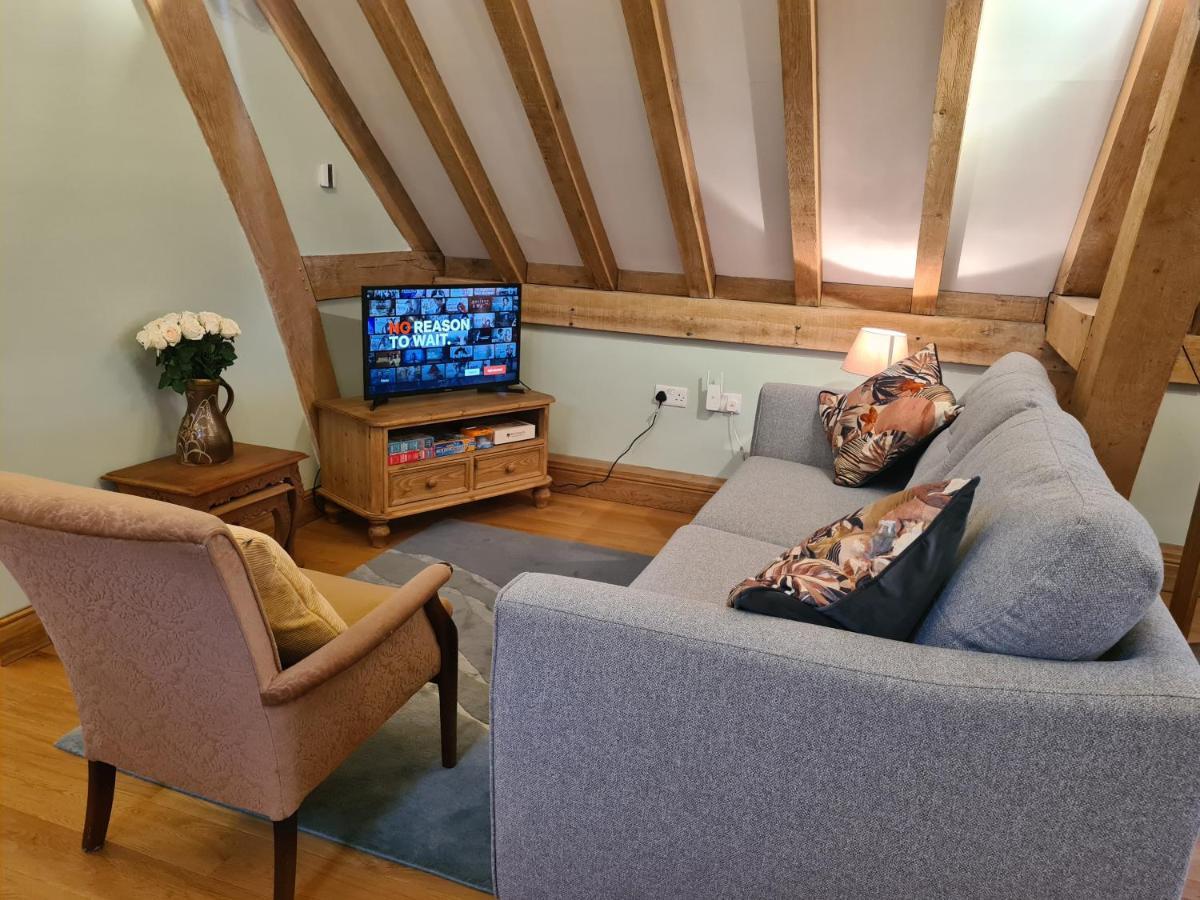 Renovated Loft On Working Farm Lägenhet Mayfield  Exteriör bild